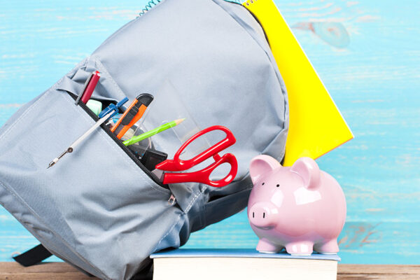 Poupar no regresso às aulas – Como preparar o período que está a chegar